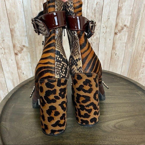 Jeffrey Campbell Lilith Animal Print Combat Lace Up Heeled Boots Size 8.5 Women - Picture 9 of 13